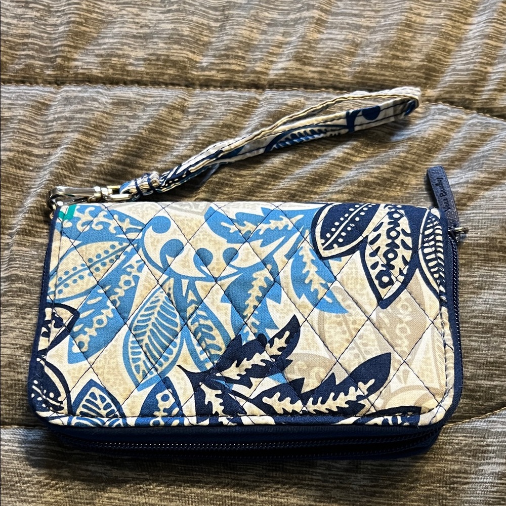 Elegant Blue and Cream Floral Wristlet